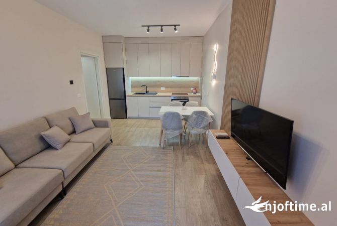 Shtepi me qera 1+1 ne Tirane - 55,000 Leke