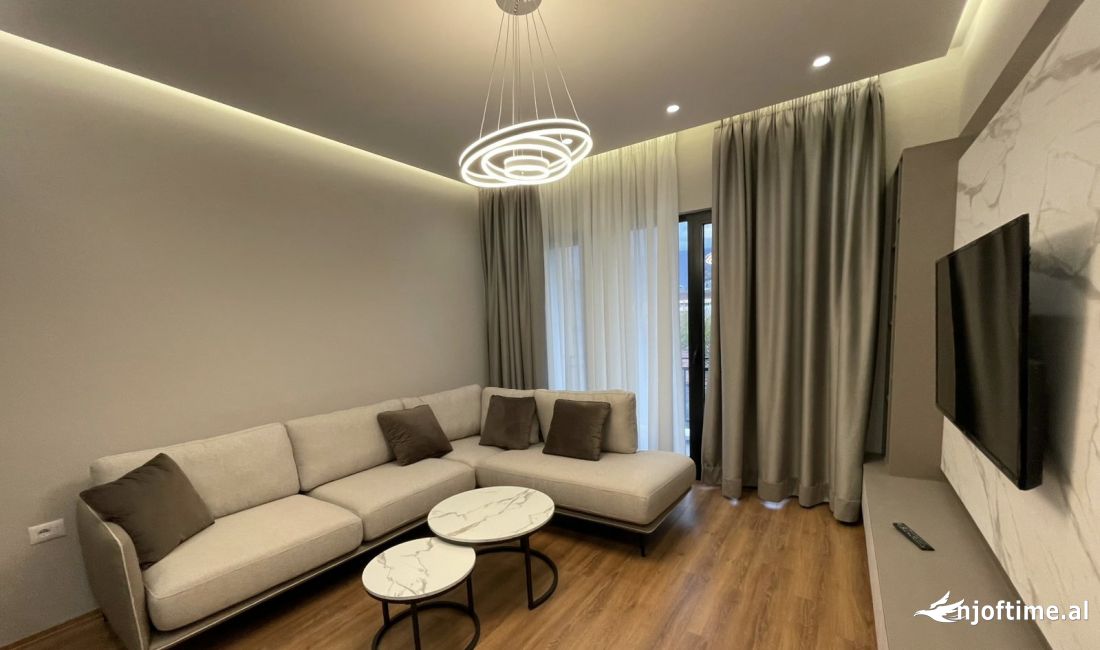 Shtepi me qera Apartament ne Tirane, 2+1, Mobilimi E mobiluar, Pagesa 830  Euro.