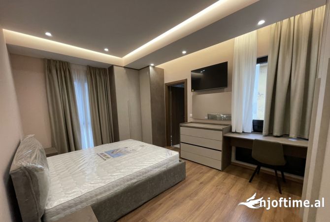Shtepi me qera Apartament ne Tirane, 2+1, Mobilimi E mobiluar, Pagesa 830  Euro.