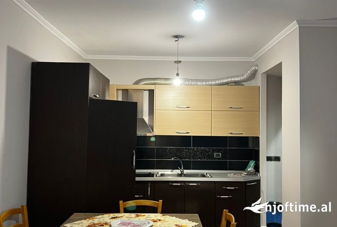 Shtepi me qera 1+1 ne Tirane - 45,000 Leke