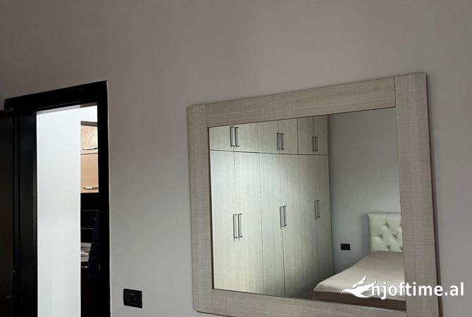 Shtepi me qera Apartament ne Tirane, 1+1, Mobilimi E mobiluar, Pagesa 45,000  Leke.