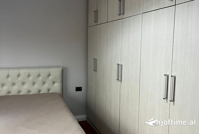 Shtepi me qera Apartament ne Tirane, 1+1, Mobilimi E mobiluar, Pagesa 45,000  Leke.