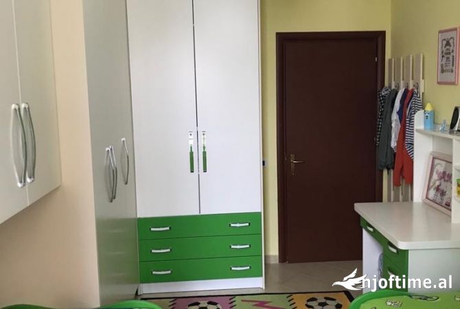 Shtepi me qera Apartament ne Tirane, 2+1, Mobilimi E mobiluar, Pagesa 40,000  Leke.