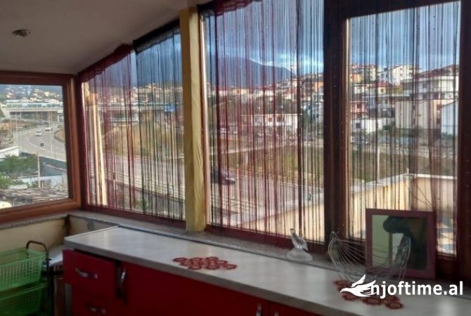 Shtepi me qera Shtepi Private ne Tirane, 2+1, Mobilimi E mobiluar, Pagesa 40,000  Leke.