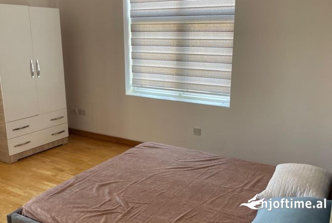 Shtepi me qera Apartament ne Tirane, 2+1, Mobilimi E mobiluar, Pagesa 50,000  Leke.