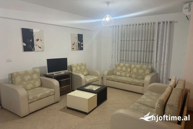 Shtepi me qera 2+1 ne Tirane - 45,000 Leke