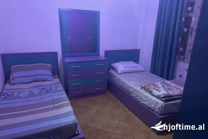 Shtepi me qera Apartament ne Tirane, 2+1, Mobilimi E mobiluar, Pagesa 45,000  Leke.