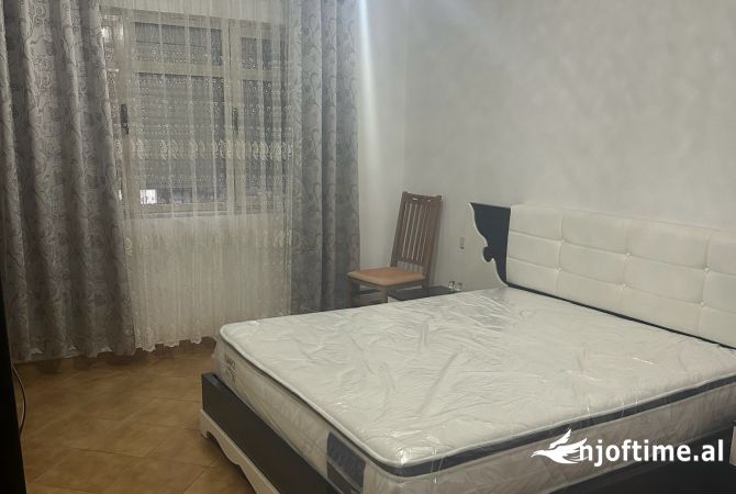 Shtepi me qera 2+1 ne Tirane - 45,000 Leke