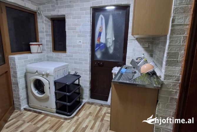 Shtepi me qera 1+1 ne Tirane - 260 Euro