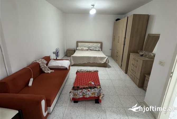 Shtepi me qera 1+1 ne Tirane - 45,000 Leke