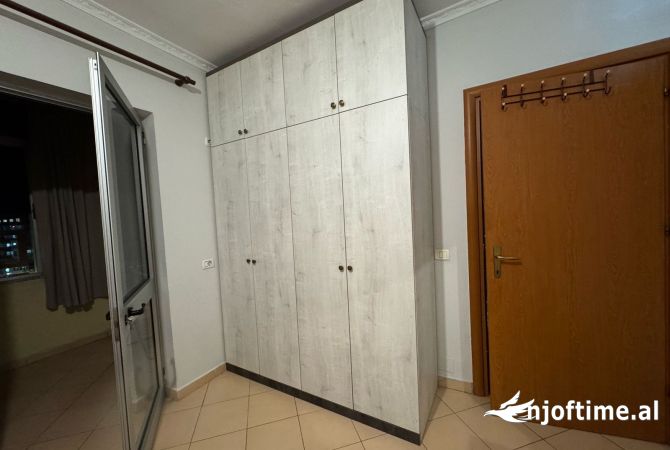 Shtepi me qera Apartament ne Tirane, 2+1, Mobilimi E mobiluar, Pagesa 60,000  Leke.