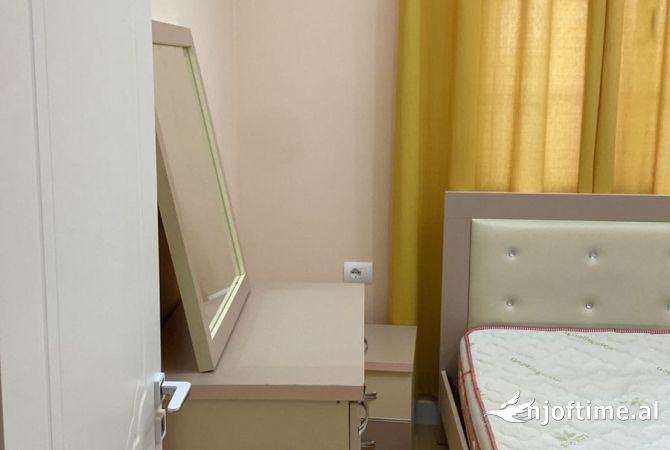 Shtepi me qera 1+1 ne Tirane - 40,000 Leke