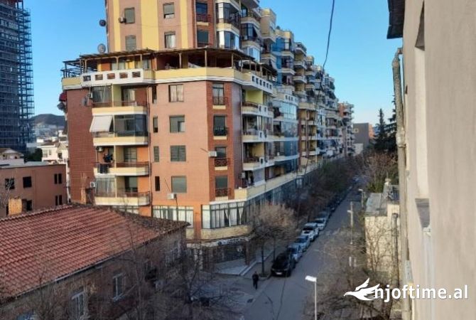 Shtepi me qera Apartament ne Tirane, 1+1, Mobilimi E mobiluar, Pagesa 430  Euro.