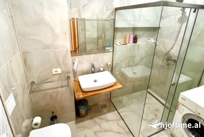 Shtepi me qera Apartament ne Tirane, 1+1, Mobilimi E mobiluar, Pagesa 750  Euro.