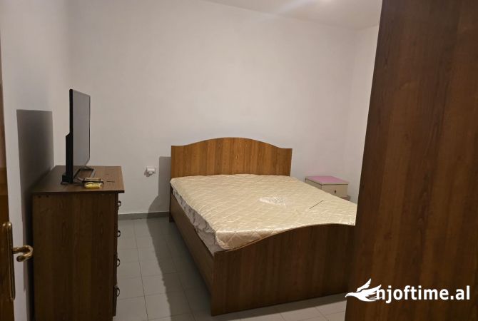 Shtepi me qera 2+1 ne Tirane - 37,000 Leke