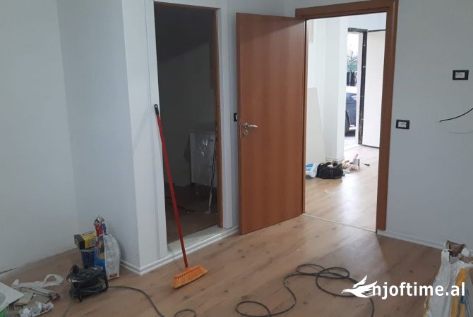 Shtepi me qera 2+1 ne Tirane - 35,000 Leke