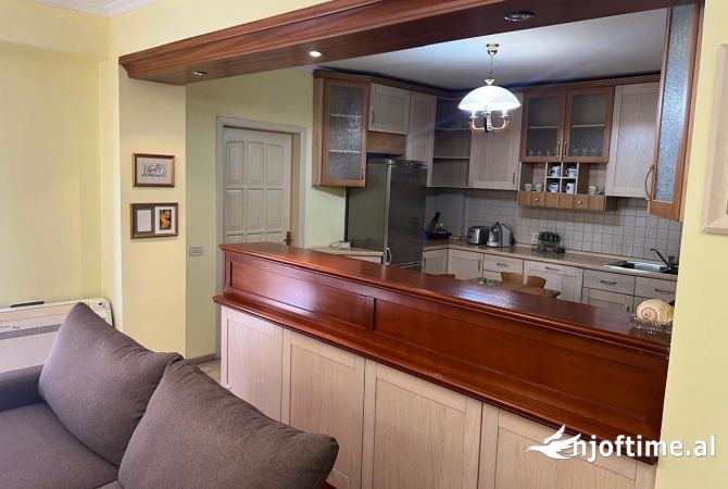 Shtepi me qera 2+1 ne Tirane - 1,000 Euro