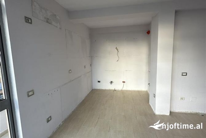 Shtepi me qera 2+1 ne Tirane - 500 Euro