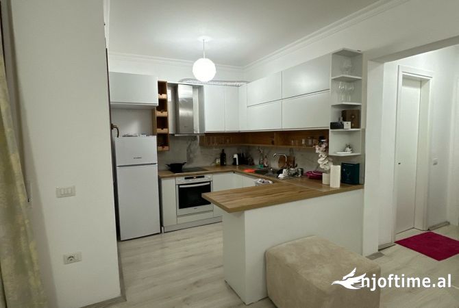 Shtepi me qera 1+1 ne Tirane - 470 Euro