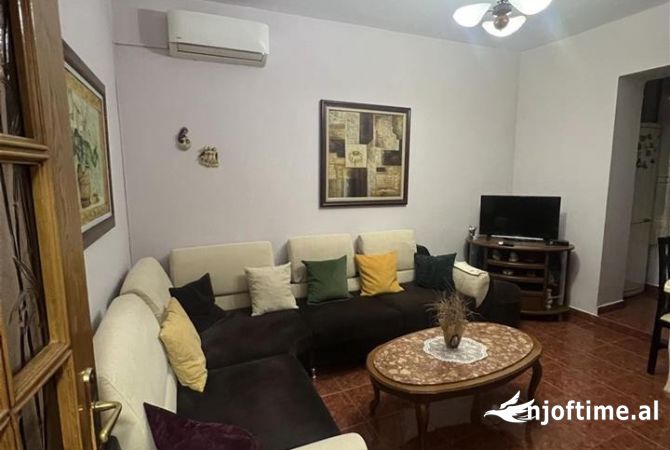 Shtepi me qera 2+1 ne Tirane - 500 Euro