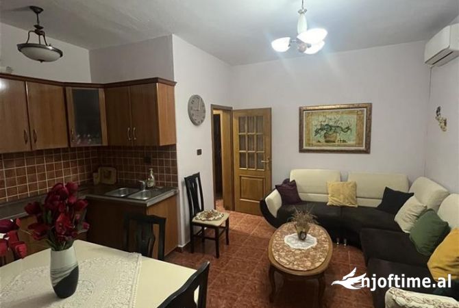 Shtepi me qera 2+1 ne Tirane - 500 Euro