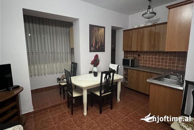 Shtepi me qera 2+1 ne Tirane - 500 Euro