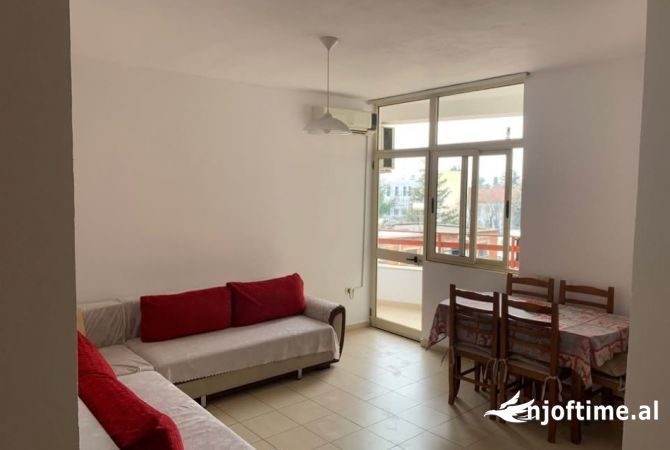 Shtepi me qera 1+1 ne Tirane - 40,000 Leke