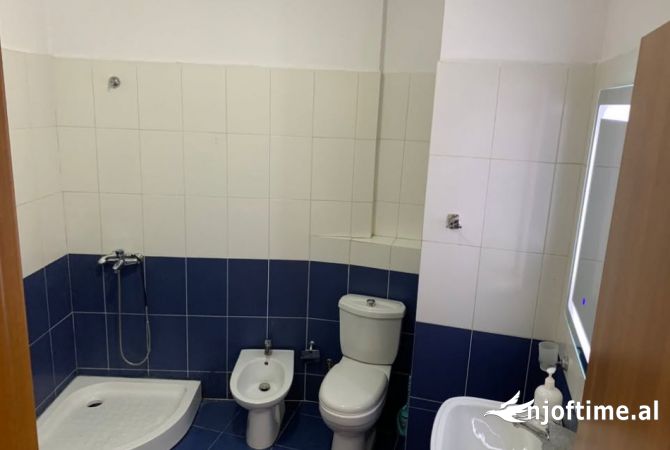 Shtepi me qera Apartament ne Tirane, 1+1, Mobilimi E mobiluar, Pagesa 40,000  Leke.