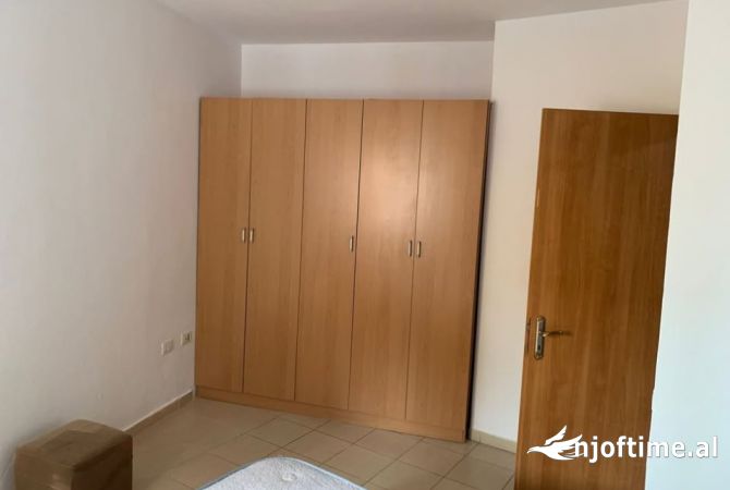 Shtepi me qera 1+1 ne Tirane - 40,000 Leke