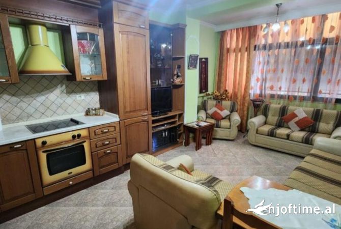 Shtepi me qera 1+1 ne Tirane - 55,000 Leke
