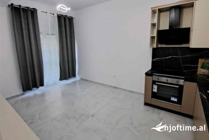 Shtepi me qera 1+1 ne Tirane - 350 Euro