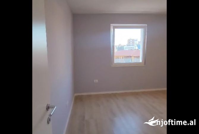 Shtepi me qera Apartament ne Tirane, 2+1, Mobilimi Pjeserisht e mobiluar, Pagesa 500  Euro.