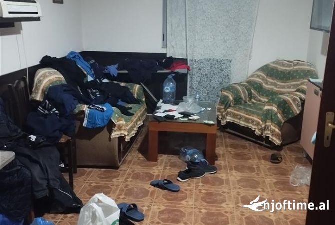 Shtepi me qera Shtepi Private ne Tirane, 1+1, Mobilimi E mobiluar, Pagesa 30,000  Leke.