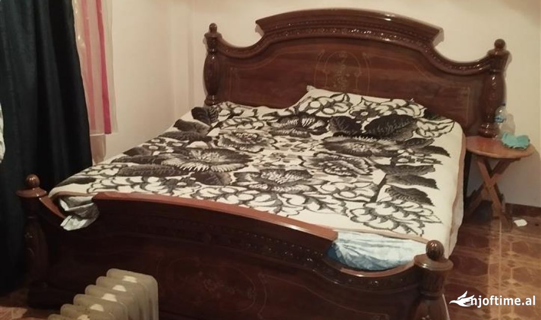 Shtepi me qera Shtepi Private ne Tirane, 1+1, Mobilimi E mobiluar, Pagesa 30,000  Leke.