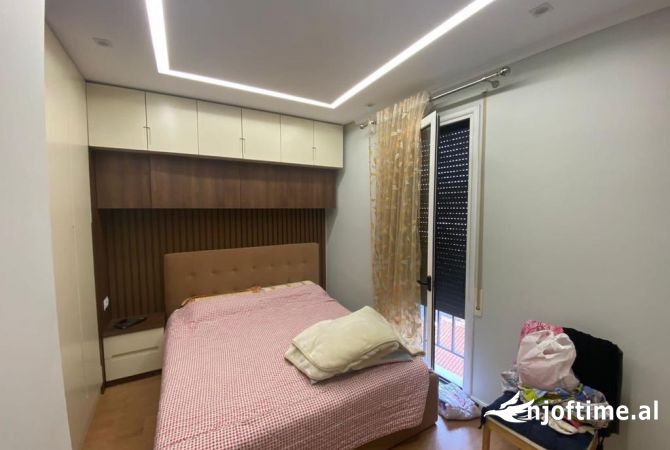 Shtepi me qera Apartament ne Tirane, 1+1, Mobilimi E mobiluar, Pagesa 55,000  Leke.