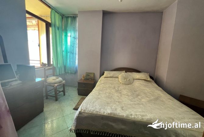 Shtepi me qera 2+1 ne Tirane - 350 Euro