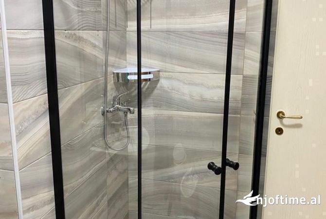 Shtepi me qera Apartament ne Tirane, 1+1, Mobilimi E mobiluar, Pagesa 750  Euro.