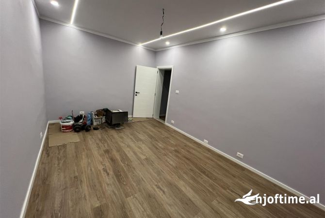 Jepet apartament per biznes me qera perballe Ish Ekspozites