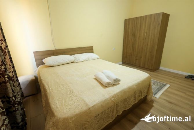 Shtepi me qera 1+1 ne Tirane - 35,000 Leke