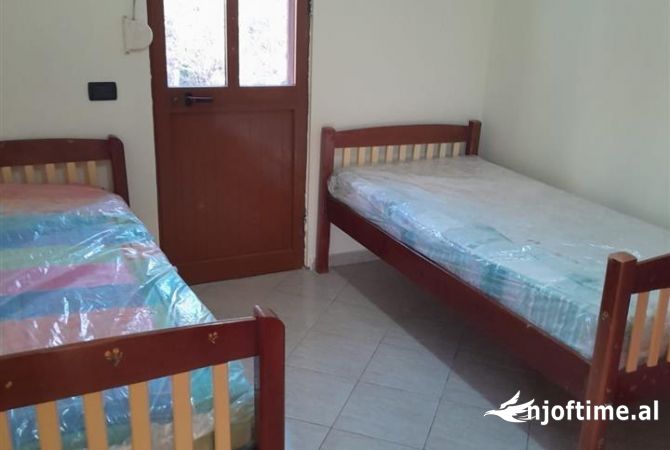 Shtepi me qera 2+1 ne Tirane - 30,000 Leke