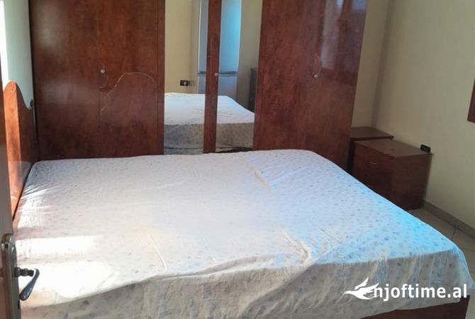 Shtepi me qera 2+1 ne Tirane - 30,000 Leke