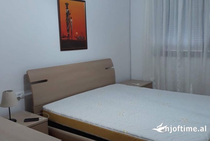 Shtepi me qera 1+1 ne Tirane - 50,000 Leke