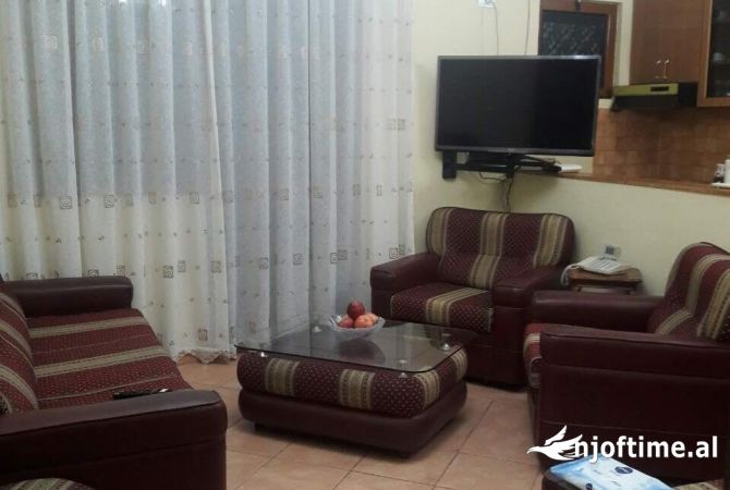 Shtepi me qera Apartament ne Tirane, 1+1, Mobilimi E mobiluar, Pagesa 50,000  Leke.