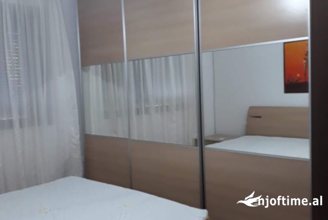 Shtepi me qera 1+1 ne Tirane - 50,000 Leke