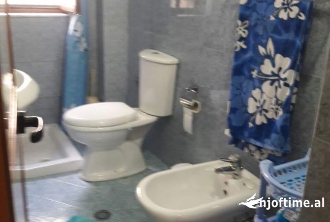 Shtepi me qera Apartament ne Tirane, 1+1, Mobilimi E mobiluar, Pagesa 50,000  Leke.