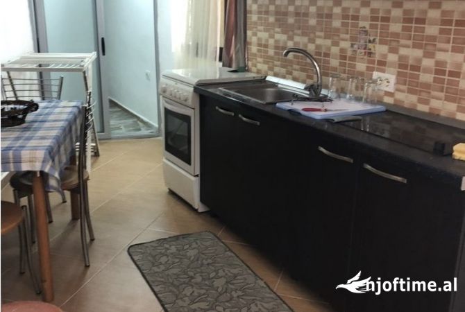 Shtepi me qera 1+1 ne Tirane - 450 Euro
