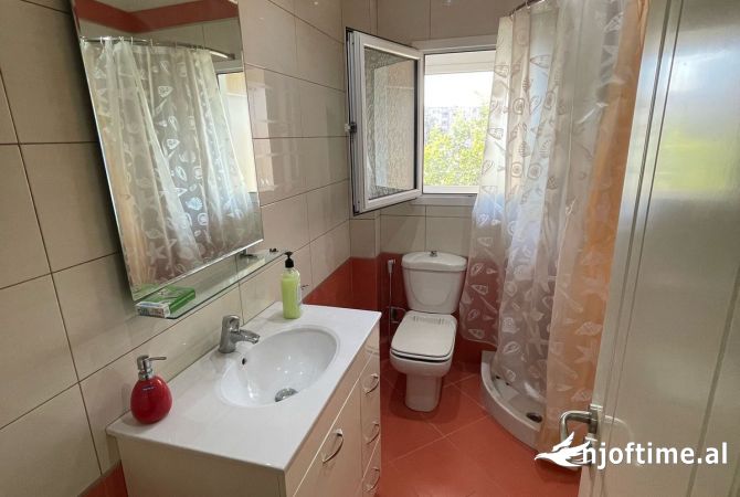 Shtepi me qera Apartament ne Tirane, 2+1, Mobilimi E mobiluar, Pagesa 500  Euro.