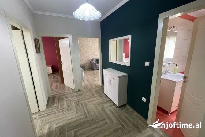 Shtepi me qera Apartament ne Tirane, 2+1, Mobilimi E mobiluar, Pagesa 500  Euro.