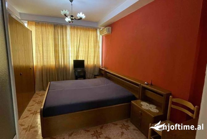 Shtepi me qera 1+1 ne Tirane - 40,000 Leke