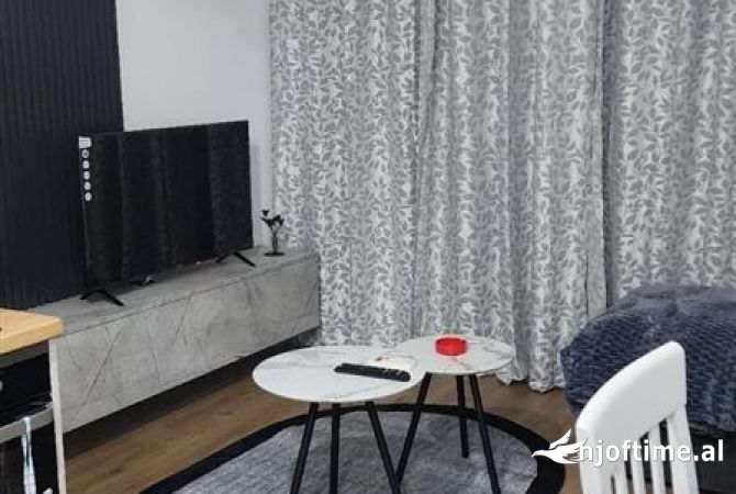 Shtepi me qera Apartament ne Tirane, 1+1, Mobilimi E mobiluar, Pagesa 370  Euro.